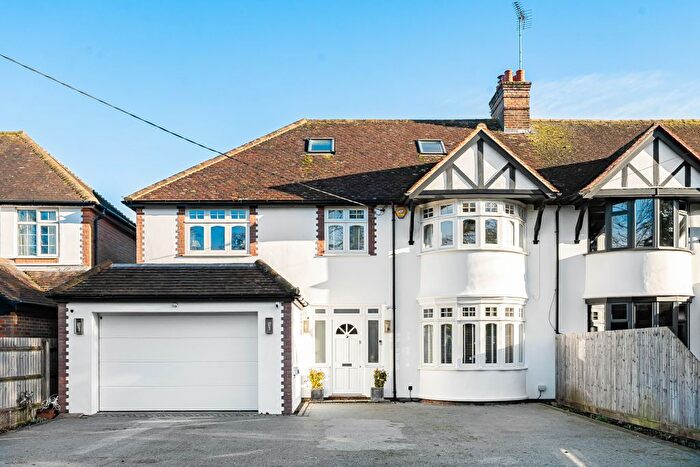 5 Bedroom Semi Detached House For Sale In Grove Road, Tring, HP23