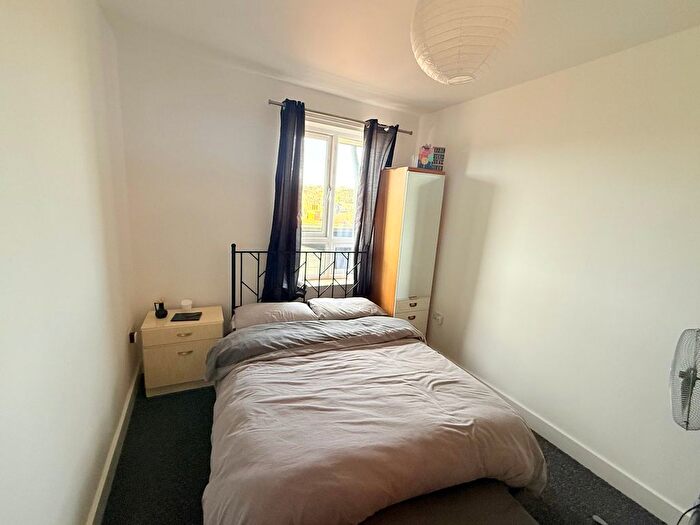 1 Bedroom Flat To Rent In Newton Road, Yeovil, BA20