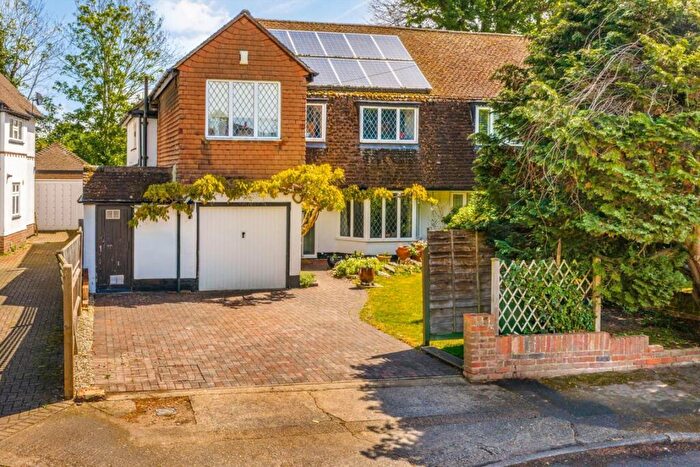 3 Bedroom Semi-Detached House For Sale In Onslow Close, Thames Ditton, KT7