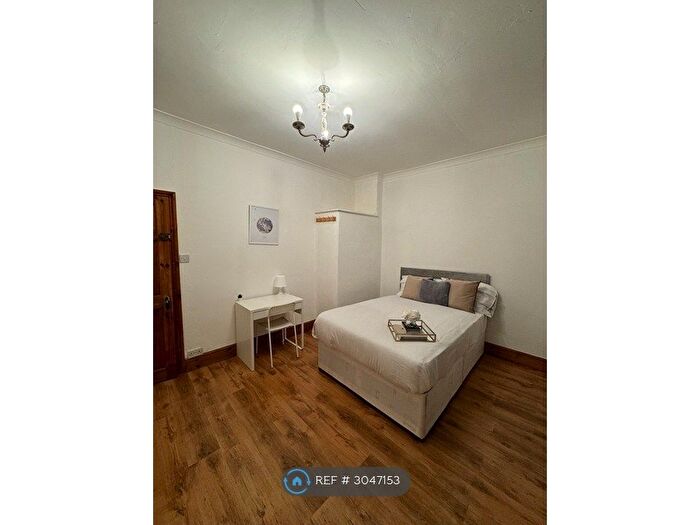 3 Bedroom End Of Terrace House To Rent In Plodder Lane, Farnworth, Bolton, BL4