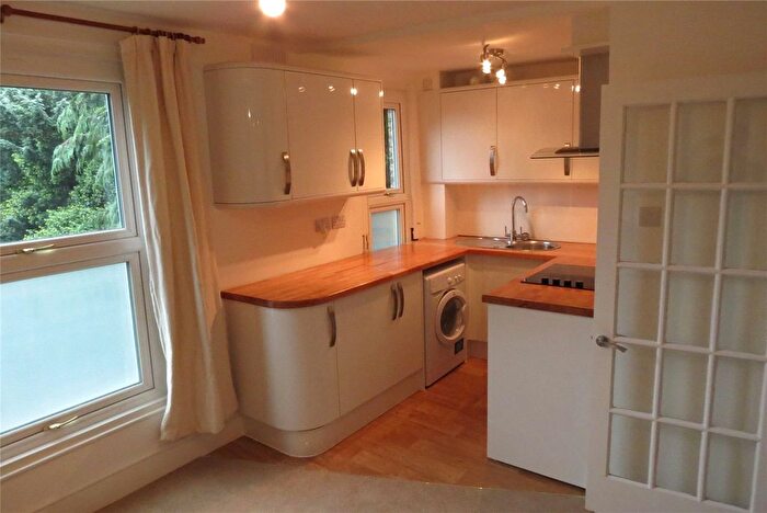 1 Bedroom Flat To Rent In Kingston Road, London, SW19