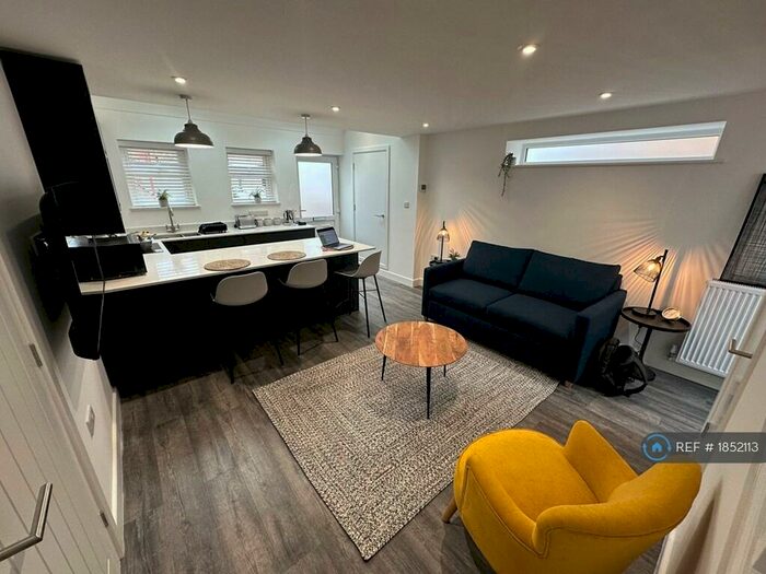 1 Bedroom Flat To Rent In Boscombe, Bournemouth, BH1