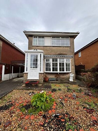 3 Bedroom Detached House For Sale In Bowling Green Close, Southport, Merseyside, PR8