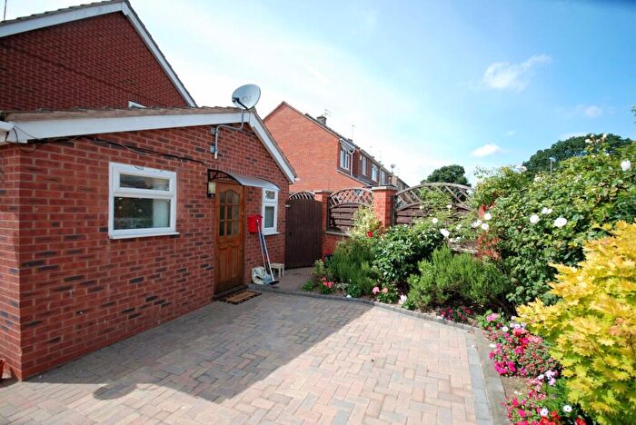 1 Bedroom Flat To Rent In Edmondscote Road, Leamington Spa, CV32