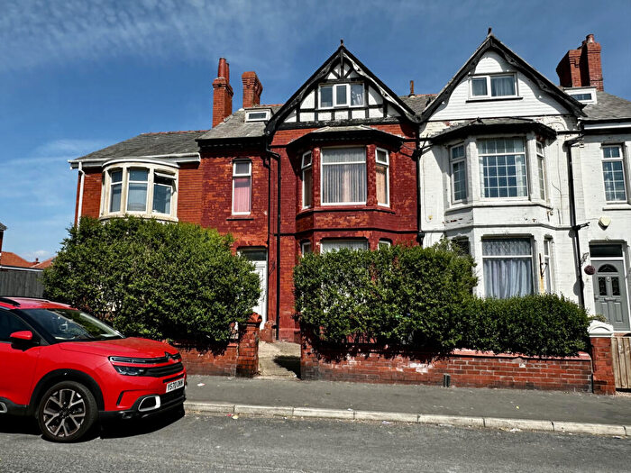 7 Bedroom Terraced House For Sale In Sherbourne Road, Blackpool, FY1