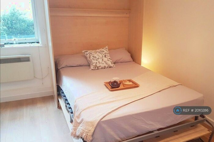 Studio To Rent In Rufford Street, London, N1