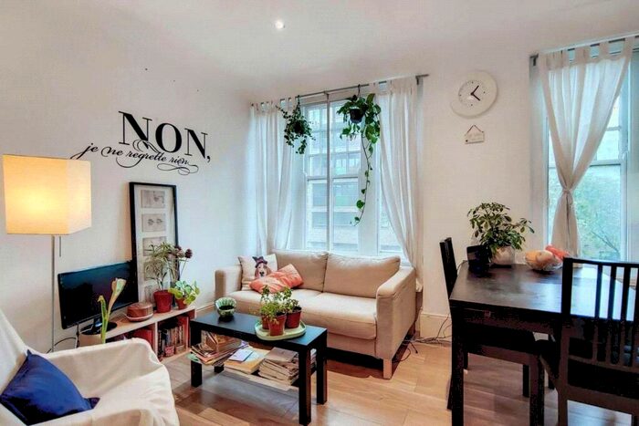 3 Bedroom Apartment To Rent In The Highway, London, E1W