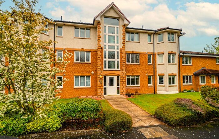 2 Bedroom Apartment For Sale In Sunningdale Place, Helensburgh, G84