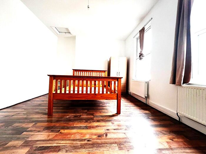 5 Bedroom Terraced House To Rent In Etherley Road, West Green, N15