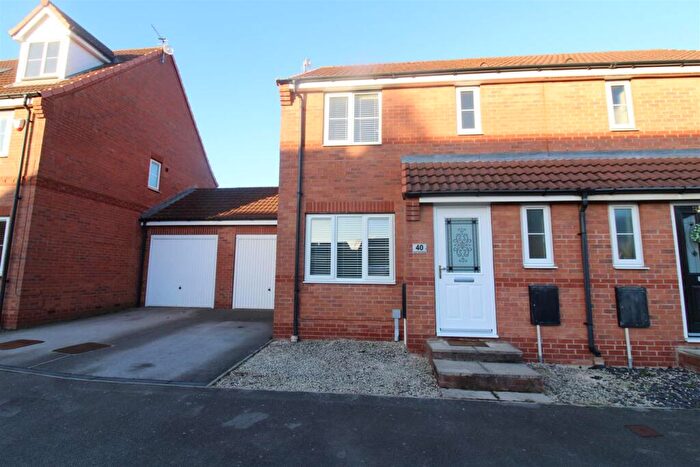 3 Bedroom Semi-Detached House For Sale In Hyde Park Road, Kingswood, Hull, HU7