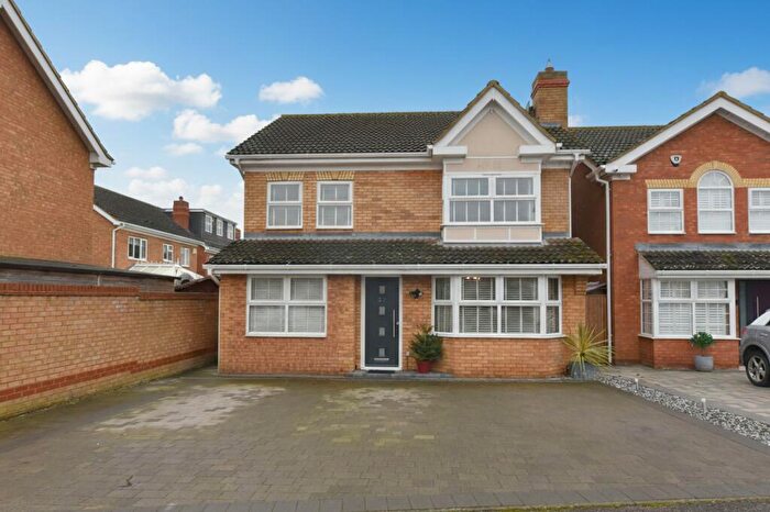 4 Bedroom Detached House For Sale In Foxglove Drive, Biggleswade, SG18