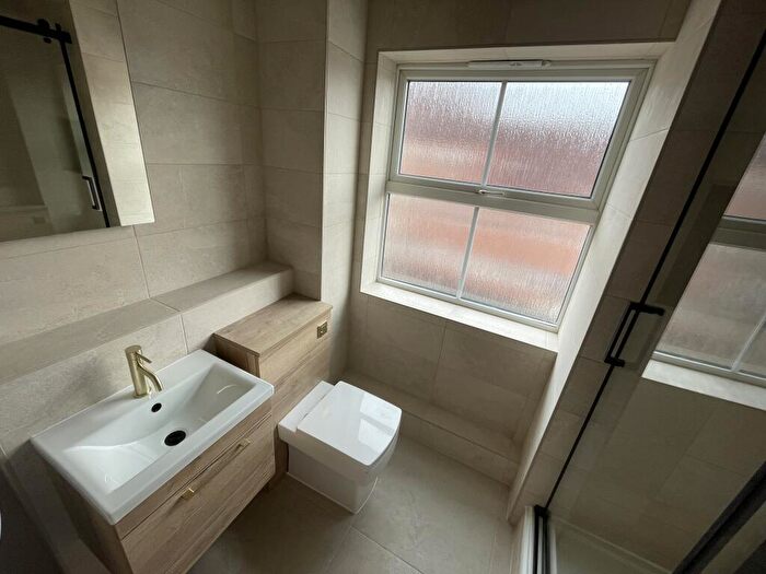 2 Bedroom Flat To Rent In Riverside Drive, LN5