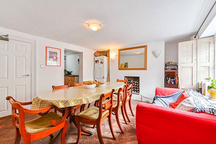 5 Bedroom Property To Rent In Camberwell New Road, Southwark, London, SE5