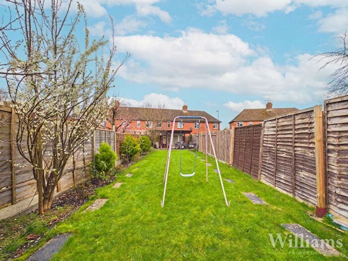 2 Bedroom Terraced House For Sale In Oxford Road, Aylesbury, HP19