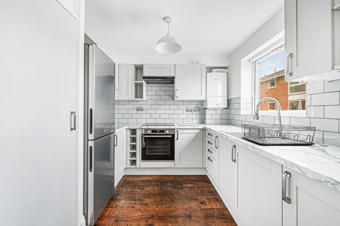 2 Bedroom Flat To Rent In Ravensmade Way, Chiswick, London, W4