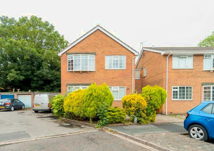 2 Bedroom Flat To Rent In Norfield, Ormskirk, L39