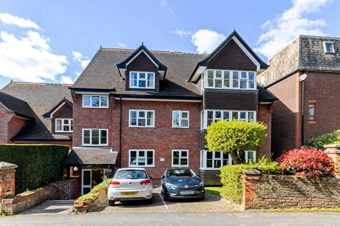 2 Bedroom Flat For Sale In Chorleywood Close, Rickmansworth, WD3