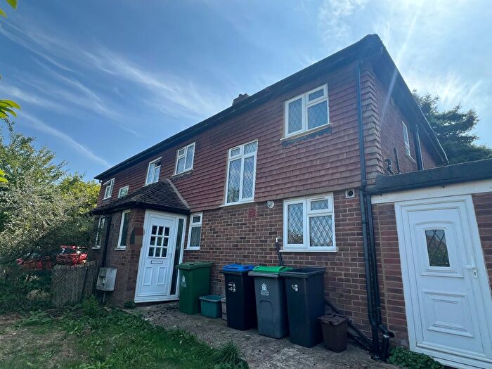 4 Bedroom Flat To Rent In Villiers Close, Surbiton, KT5
