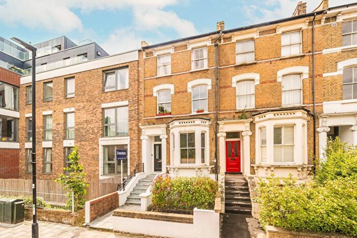2 Bedroom Flat For Sale In Jeffreys Road, Clapham, SW4