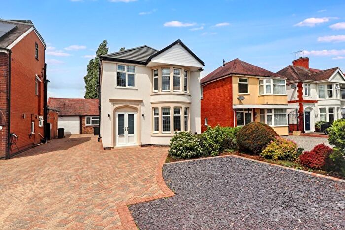 4 Bedroom Detached House For Sale In The Long Shoot, Nuneaton, CV11