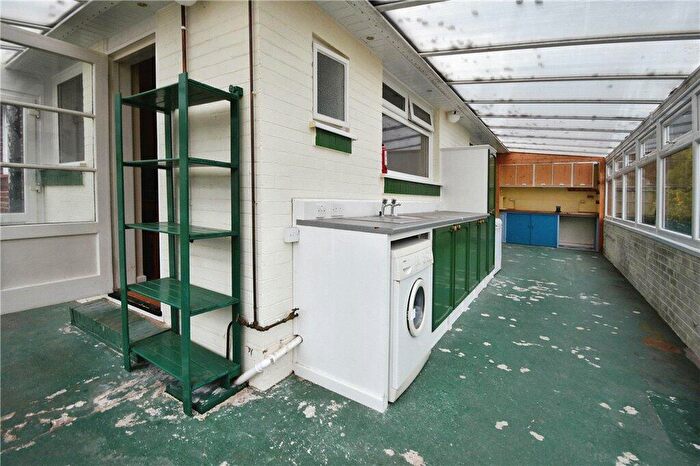 2 Bedroom Detached Bungalow For Sale In Winstone Crescent, North Baddesley, Southampton, Hampshire, SO52