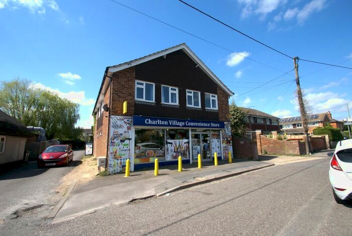 2 Bedroom Flat To Rent In Charlton, Charlton, SP10