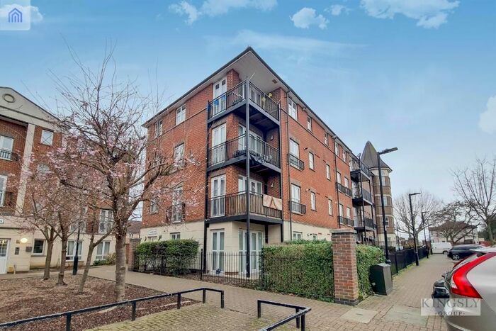 2 Bedroom Flat To Rent In Gareth Drive, Edmonton, London, N9