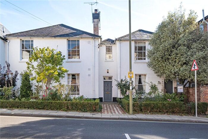 3 Bedroom Apartment To Rent In Hyde Street, Winchester, Hampshire, SO23