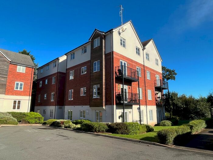 2 Bedroom Flat To Rent In The Laurels, Fazeley, Tamworth, B78