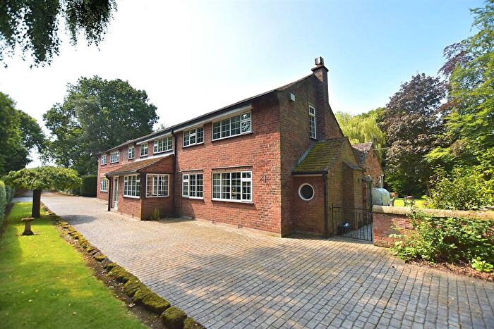 5 Bedroom Detached House For Sale In Holmes Chapel Road, Somerford, Congleton, CW12