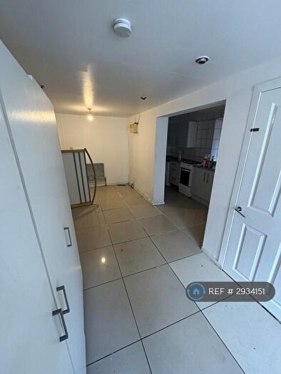 Studio To Rent In Whitehouse, Purfleet, RM19
