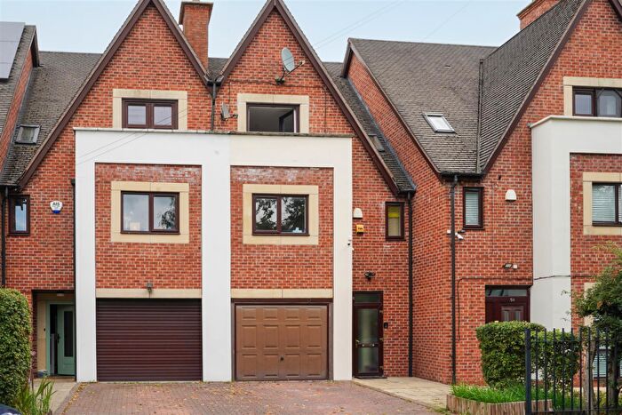 5 Bedroom Town House For Sale In Darley Avenue, Chorlton, M21