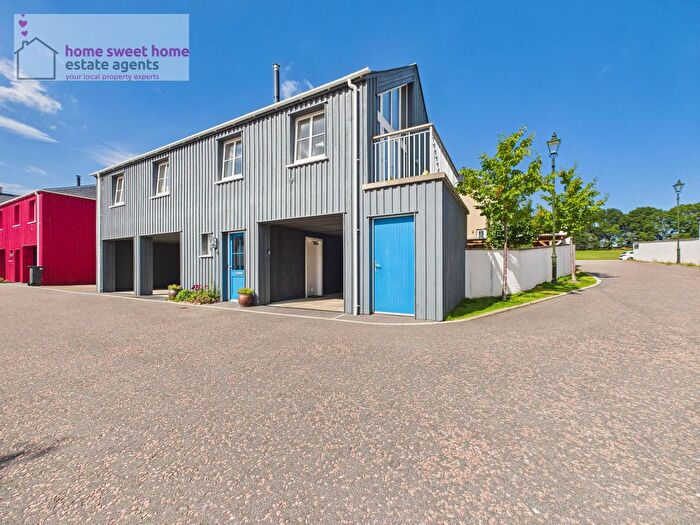 2 Bedroom Flat For Sale In Bishops Hill Court, Tornagrain, IV2