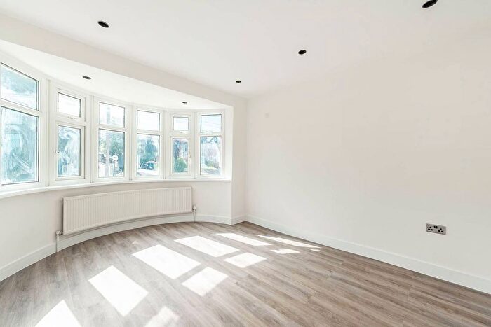 5 Bedroom Terraced House To Rent In Kingsbury, Kingsbury, London, NW9