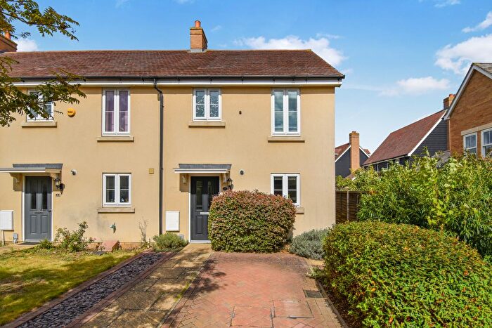 3 Bedroom End Of Terrace House For Sale In Saturn Way, Biggleswade, SG18
