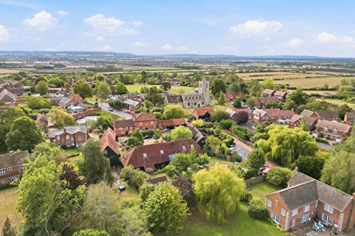 5 Bedroom Detached House For Sale In The Old Threshing Barn, Wingrave., HP22