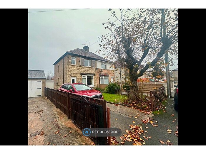 3 Bedroom Semi-Detached House To Rent In Hollybank Gardens, Bradford, BD7