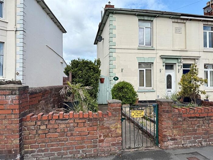 2 Bedroom Semi-Detached House For Sale In Holmer Road, Hereford, HR4