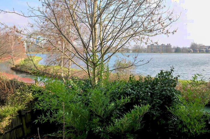 2 Bedroom Flat For Sale In Green Lanes, London, N4