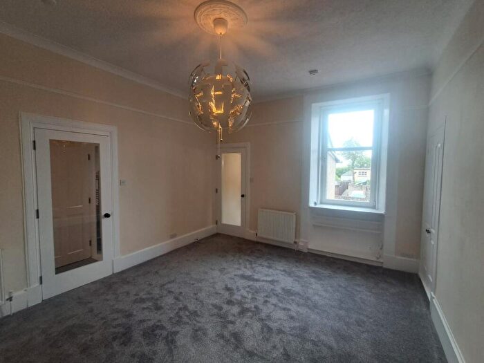 1 Bedroom Flat To Rent In Victoria Street, Larkhall, South Lanarkshire, ML9