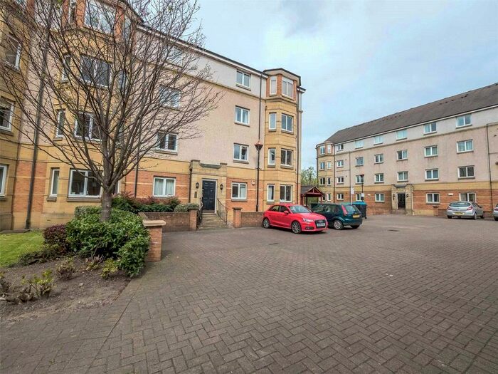 2 Bedroom Flat To Rent In Easter Dalry Place, Edinburgh, EH11