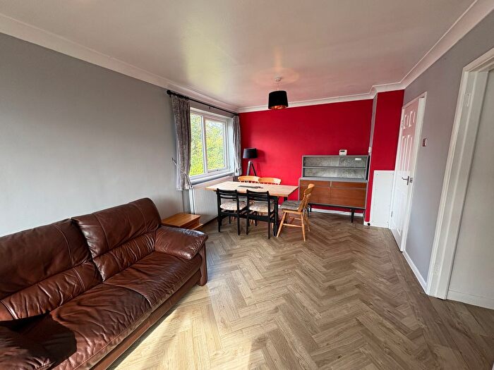 2 Bedroom Flat To Rent In Abbey Court, Coventry, CV3