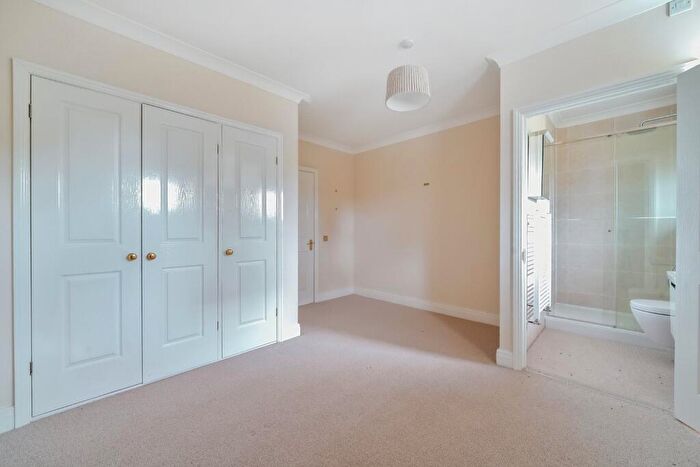 2 Bedroom Flat To Rent In Lodge Court, Hollins Hall, Killinghall, Harrogate, HG3