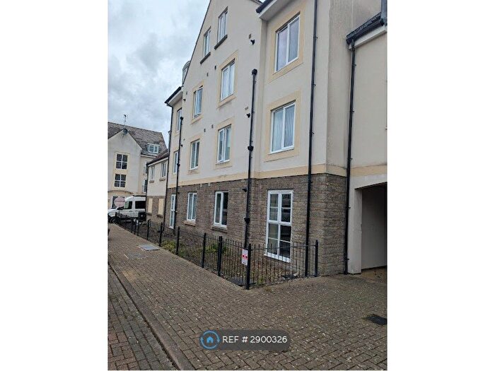 2 Bedroom Flat To Rent In Kingswood, Bristol, BS15