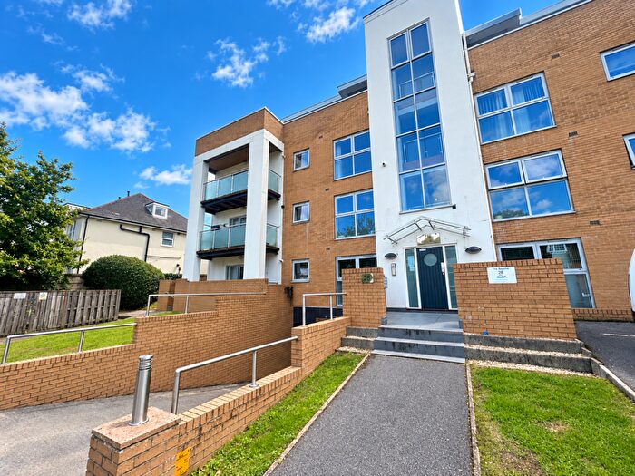 2 Bedroom Flat To Rent In Surrey Road, Bournemouth, BH4