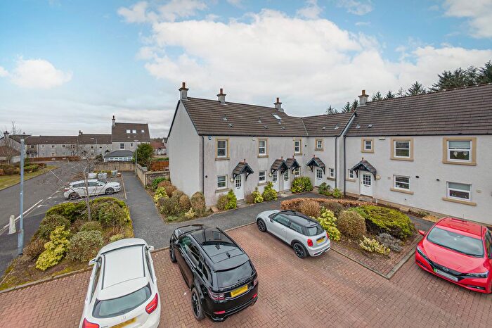 2 Bedroom End Of Terrace House To Rent In Meadow Rise, Newton Mearns, G77