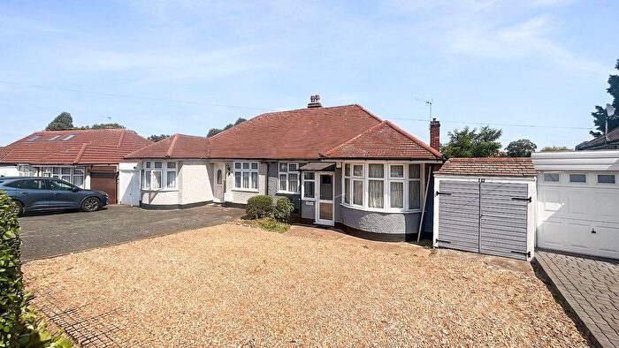 3 Bedroom Bungalow For Sale In Montpelier Avenue, Bexley, DA5