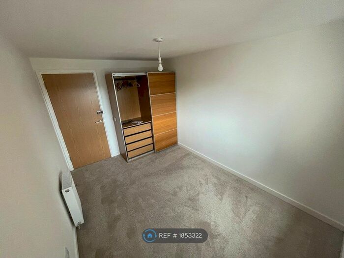 2 Bedroom Flat To Rent In Abbey Pl, Paisley, PA1