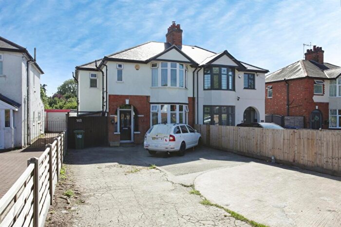 3 Bedroom Semi-Detached House For Sale In Hillmorton Road, Rugby, CV22