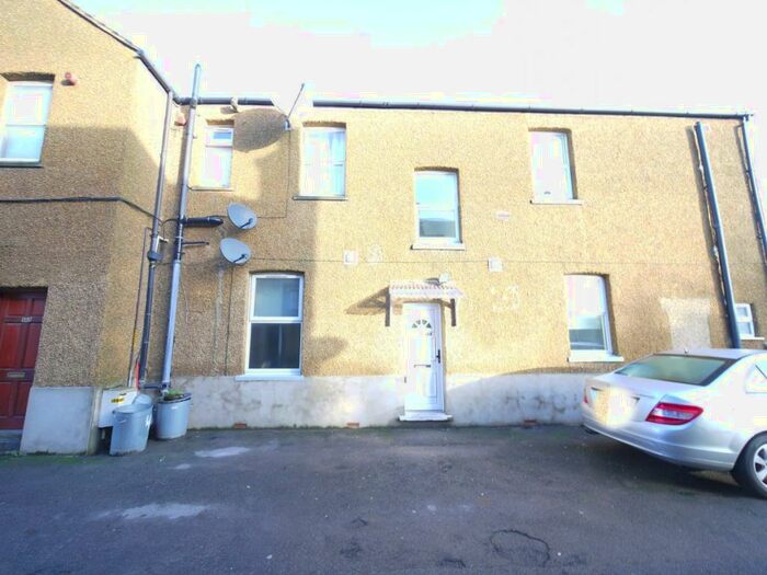 3 Bedroom Terraced House To Rent In High Street, Northwood, HA6